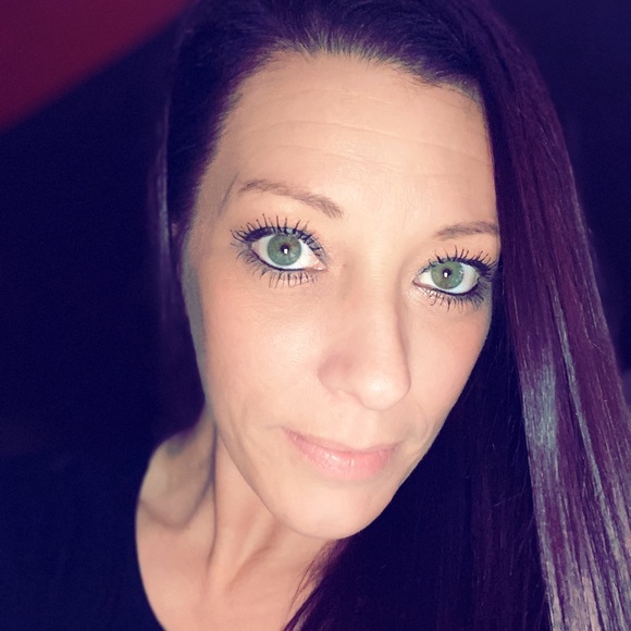 Meet your Posher, Katie - Picture 5 of 6